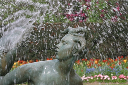 Regent's Park - The Triton Fountain in Queen Mary's Gardens - © Giles Barnard