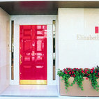 Elizabeth Arden Red Door hotels title=
