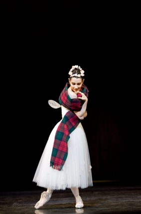 Ballo Della Regina / La Sylphide - Courtesy of ROH and Johan Persson