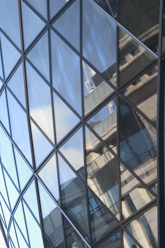 The Swiss Re Tower (aka 'The Gherkin' or '30 St Mary Axe ')