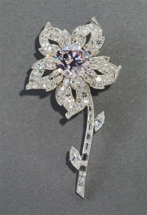 Diamonds: A Jubilee Celebration - The Williamson Brooch, 1953, Cartier, pic credit: The Royal Collection (c) 2011, Her Majesty Queen Elizabeth II Diamonds: A Jubilee Celebration - The Williamson Brooch, 1953, Cartier, pic credit: The Royal Collection (c) 2011, Her Majesty Queen Elizabeth II