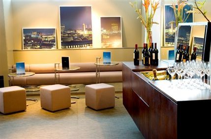 5th View Champagne and Seafood Bar