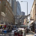 Petticoat Lane Market hotels title=