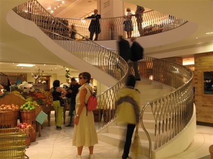 Fortnum & Mason: Fountain Restaurant - The bottom of the spiral staircase