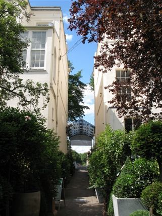 Clifton Nurseries - Looking back on the entrance