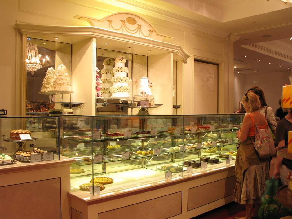 Fortnum & Mason: 1707 Wine Bar - The Pastry Section
