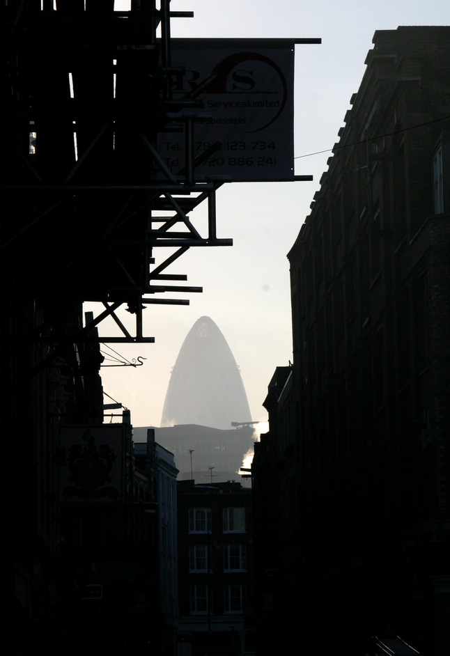 The Swiss Re Tower (aka 'The Gherkin' or '30 St Mary Axe ')