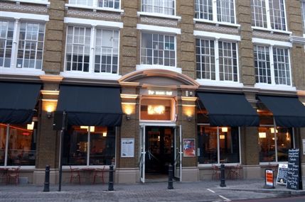Bar Music Hall