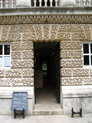 Chiswick House - Entrance to Chiswick House