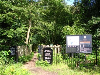 Hampstead Heath Swimming Ponds - Entrance of the Kenwood ladies' bathing pond Hampstead Heath Swimming Ponds - Entrance of the Kenwood ladies' bathing pond