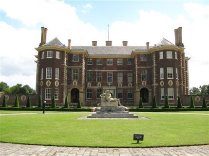 Russell Gardens