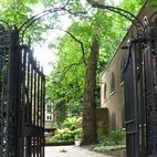 Postman's Park hotels title=