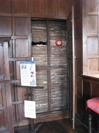 King Edwards Road - Concealed woodwork