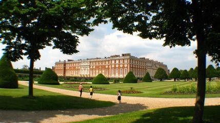 Hampton Court Palace - View of Hampton Court Palace from the Great Fountain Garden