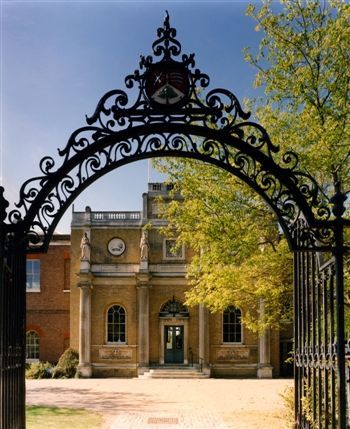PM Gallery and House
