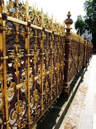 Wells Way - The gates that surround the Albert Memorial. Wells Way - The gates that surround the Albert Memorial.