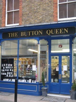 Button Queen