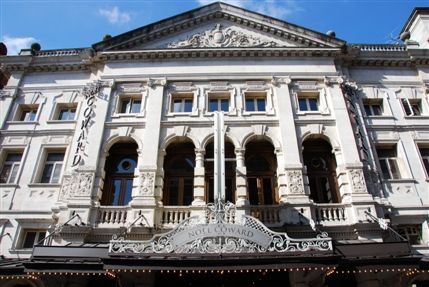 Noel Coward Theatre