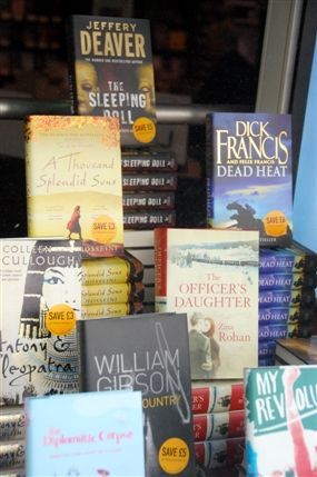 Waterstone's - Piccadilly Waterstone's - Piccadilly