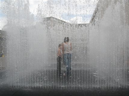 Jeppe Hein: Appearing Rooms