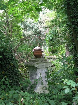 Abney Park Cemetery & Nature Reserve