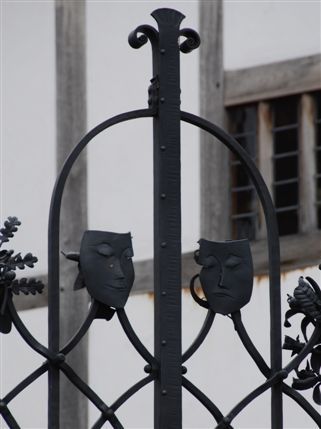 Shakespeare's Globe Exhibition and Tour - Globe Theatre Gates