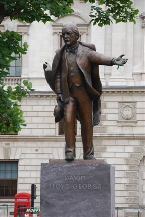 Parliament Square - David Lloyd Statue