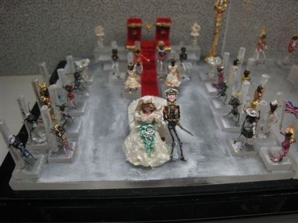 Ripley's Believe It Or Not! Museum London - British royalty created by Enrique Ramos out of ants