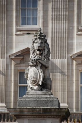 Alderney Street - Lion Figure On Palace Gate