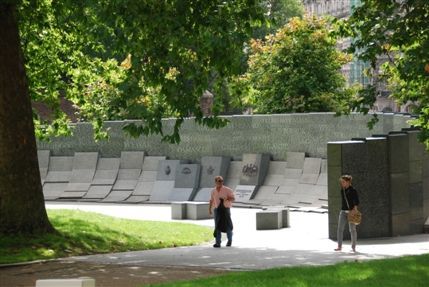 Rutland Mews South - Australian War Memorial At Hyde Park Corner