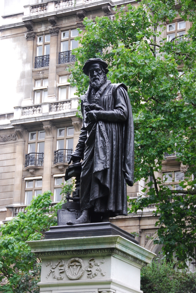 Victoria Embankment Gardens - William Tyndale Statue