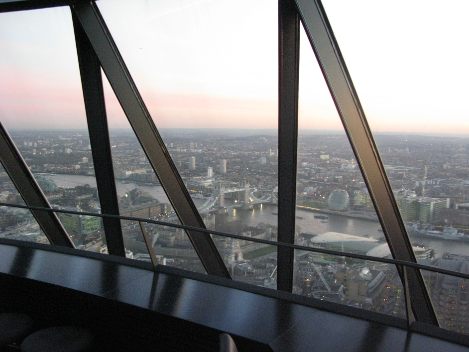 The Swiss Re Tower (aka 'The Gherkin' or '30 St Mary Axe ')