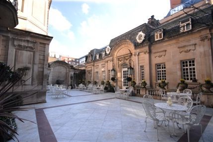 Courtyard (ground floor)