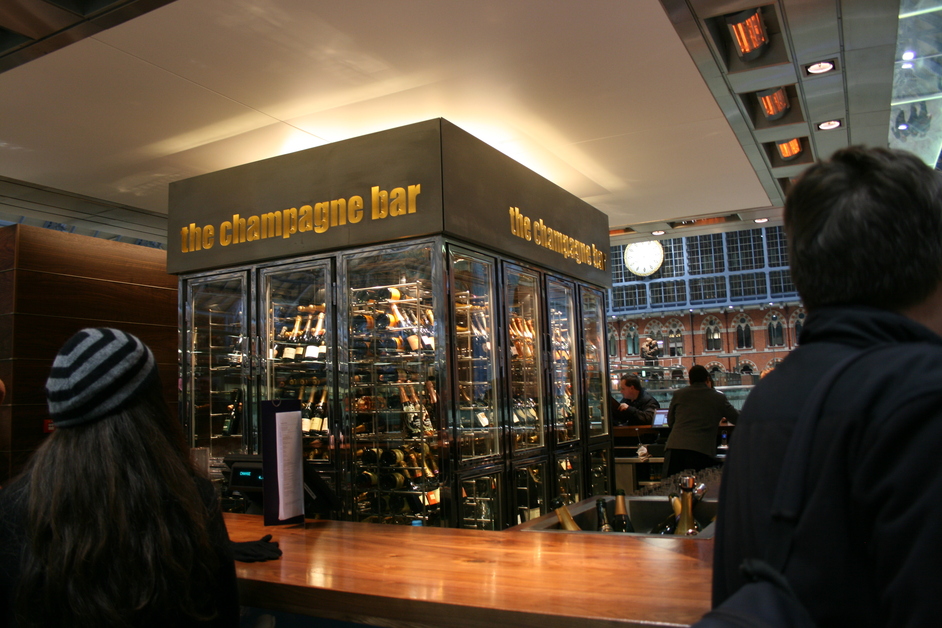 St Pancras by Searcys Champagne Bar