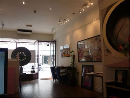 Salon Contemporary