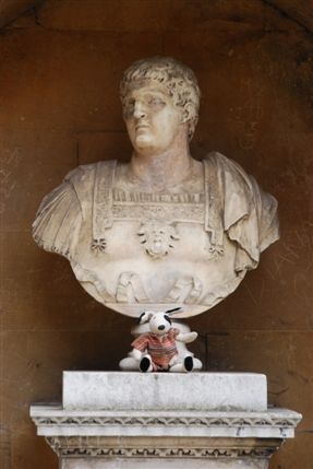 Chiswick House - Bust At Chiswick House