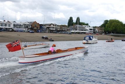Buckhold Road - Putney Embankment