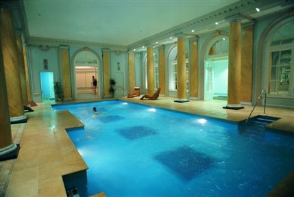 The Waldorf Hilton