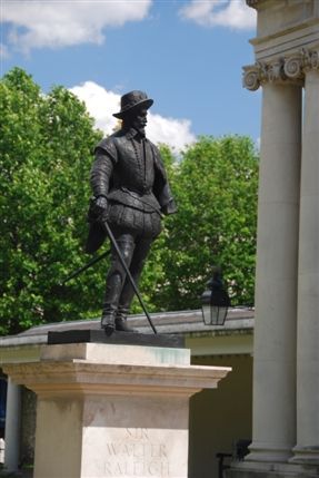 Woolwich New Road - Sir Walter Raleigh Statue