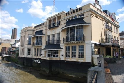 The Trafalgar Tavern - Trafalgar Tavern Exterior