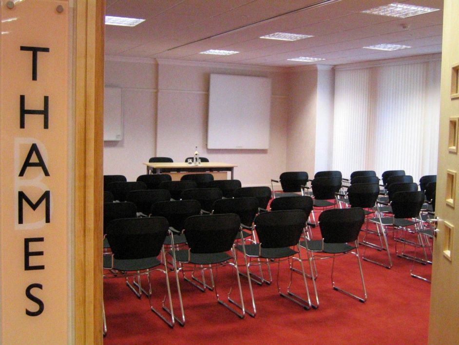 London Chamber of Commerce  and  Industry