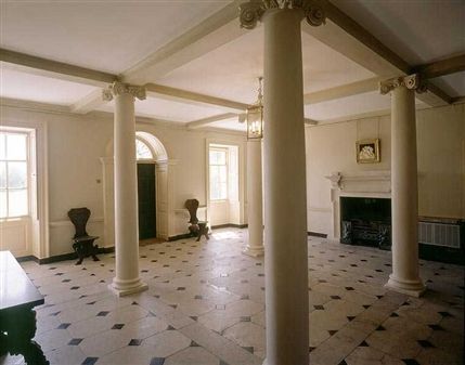 Tetrastyle Hall