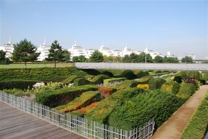 Derrick Gardens - Thames Barrier Park
