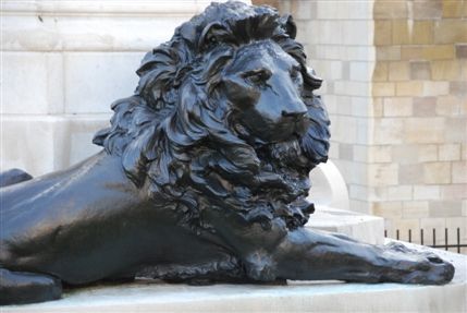 Houses of Parliament - Cromwell's Lion Outside The Houses Of Parliament