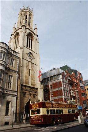 Fleet Street - St Dunstan's In The West & The Big Bus Company On Fleet Street