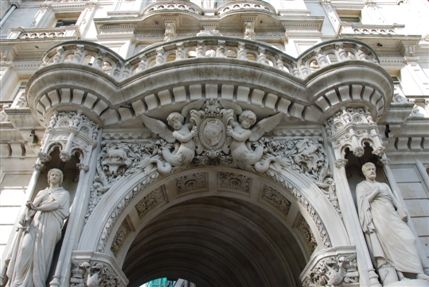Inns of Court and Royal Courts of Justice - Middle & Inner Temple Grounds