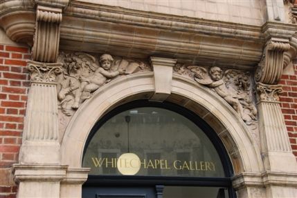 Cabot Square - Whitechapel Gallery Cabot Square - Whitechapel Gallery