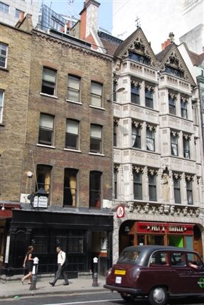Fleet Street - Exterior Of The Cheshire Cheese