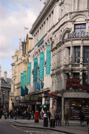 Piccadilly Circus - The Trocadero Exterior