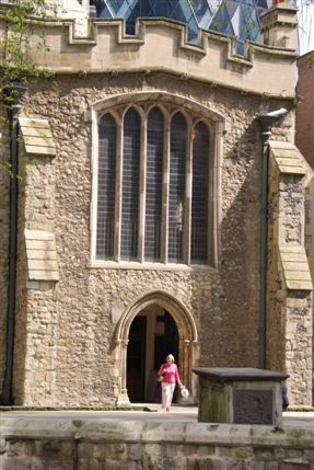 St Helen's Church, Bishopsgate - St Helen's Bishopsgate Exterior